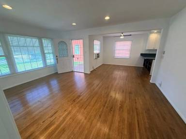 Main picture of 2837 Dollar St