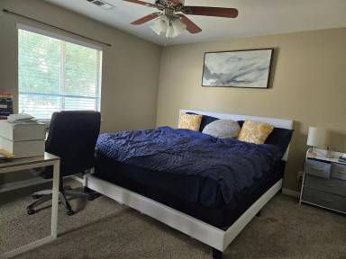 Main picture of 948 W Ambassador Dr