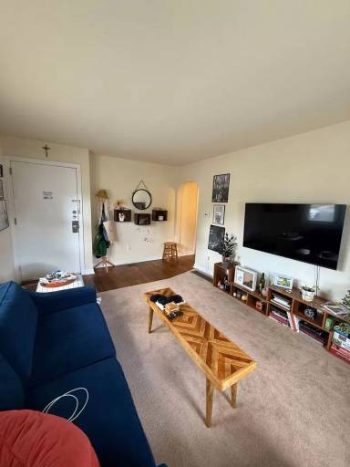 Main picture of 212 Manheim Ave