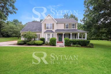 Main picture of 3 Bridgewater Ln