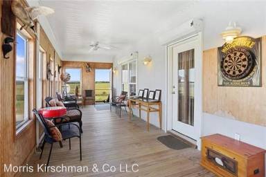 Main picture of 100 Deer Range Ln