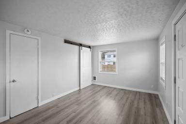 Main picture of 1654 E Rowan Ave