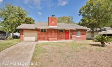 Main picture of 618 Honeysuckle Dr