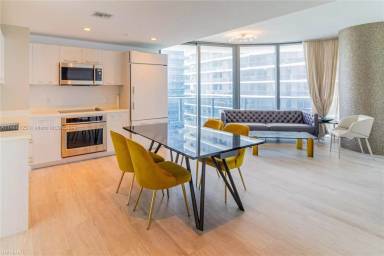 Main picture of Brickell Heights