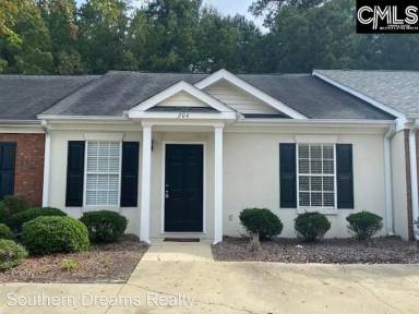 Main picture of 204 Waverly Ct