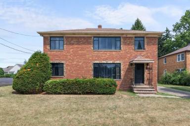 Main picture of 20262 Hilliard Blvd