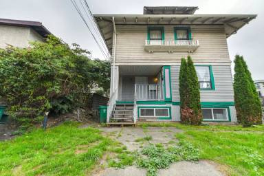 Main picture of 4054 7th Ave NE