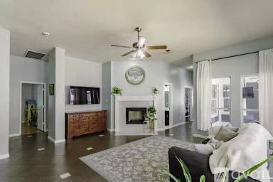 Main picture of 1405 Chestnut Dr