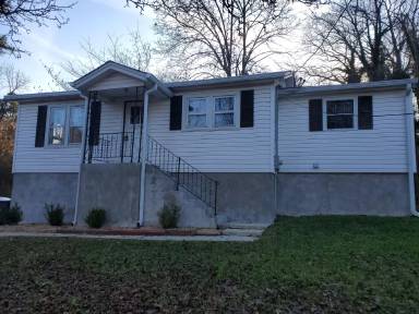 Main picture of 646 Lupton Dr
