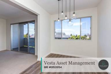 Main picture of 3768 Harrison St