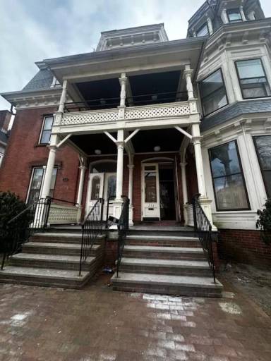 Main picture of 263 Union St