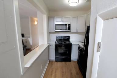 Main picture of 1406 Bradley Dr