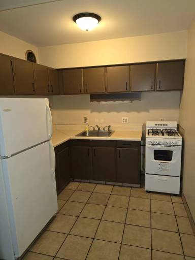 Main picture of 349 W Grand Ave Beloit - 203