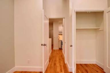 Main picture of 526 E 5th St