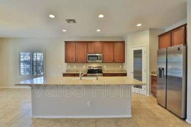 Main picture of 2983 E Ironside Ln