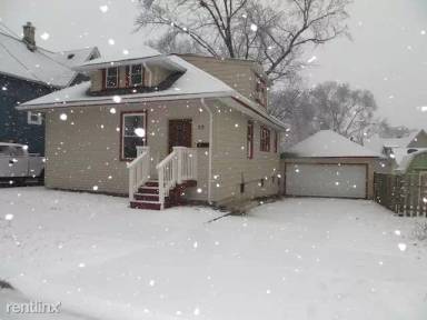 Main picture of 55 Plum St