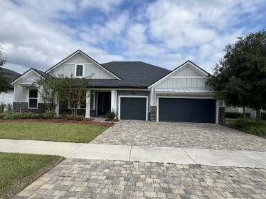 Main picture of 1021 Oakland Hills Ave
