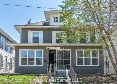 Main picture of 307 E 11th St