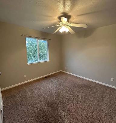 Main picture of 1142 N Ridge Ct