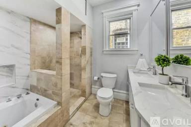 Main picture of 4937 S Prairie Ave