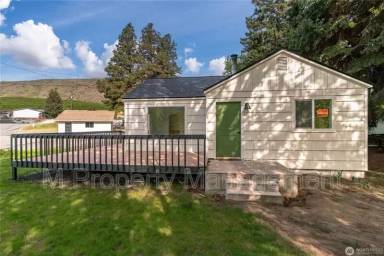Main picture of 2394 Albin Dr