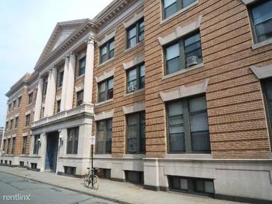 Main picture of 9 Sewall Ave