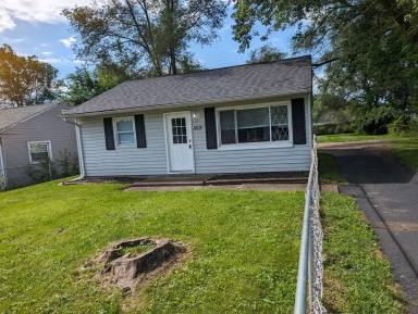 Main picture of 1402 Bernice St