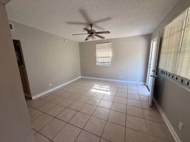 Main picture of 1558 W 31st St