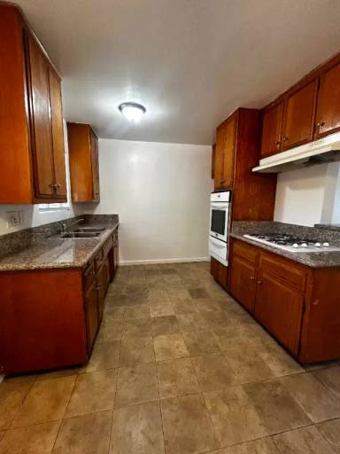 Main picture of 313 S Wabash Ave