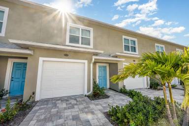 Main picture of 850 Paddleboard Ct