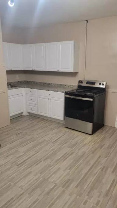 Main picture of 49 Lawlor St