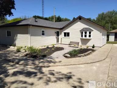 Main picture of 1859 Brown School Rd