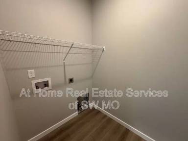 Main picture of 4929 W Minota St