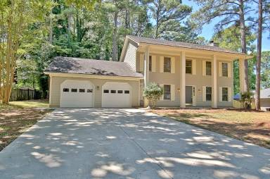 Main picture of 216 Shadowood Ln