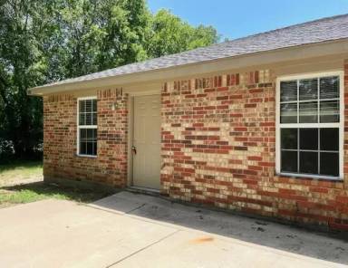 Main picture of 510 Wallace St NW