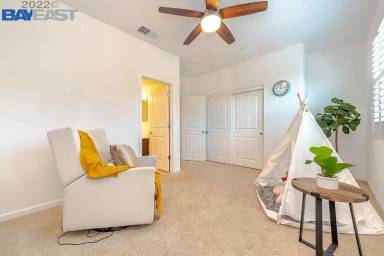 Main picture of 312 Sungold Way