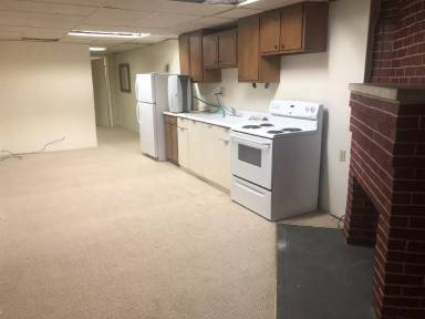 Main picture of 212 W Mitchell St