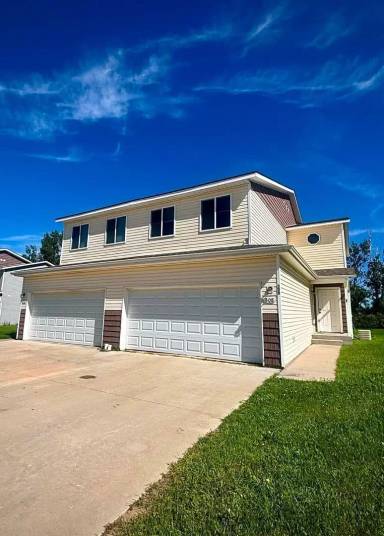 Main picture of 308 5th Ave W