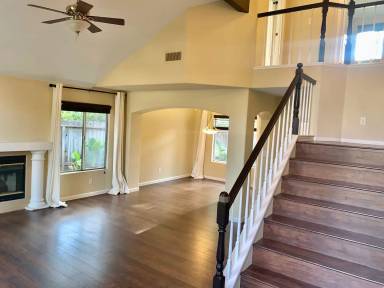 Main picture of 1023 E Freedom Ave