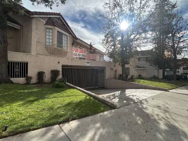 Main picture of 120 N Atlantic Blvd