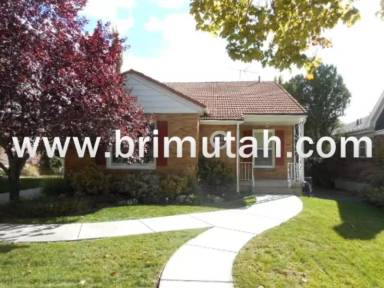Main picture of 1632 E Kensington Ave