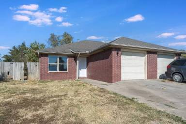 Main picture of 322 E Southern Trace Dr