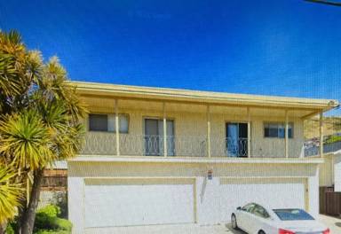 Main picture of 125 Gardiner Ave