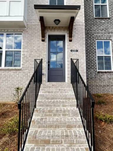 Main picture of 285 Sims Park Pl