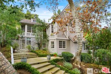 Main picture of 8607 Wonderland Ave