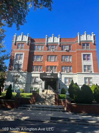 Main picture of 169 N Arlington Ave