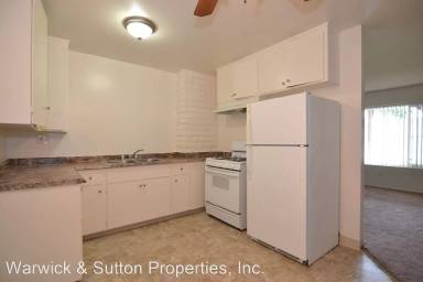 Main picture of 884 Woodlawn Ave