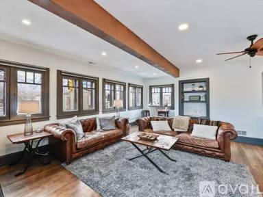 Main picture of 3203 Washington Blvd
