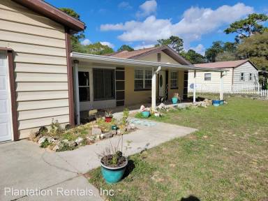 Main picture of 10161 W Springtree Ln