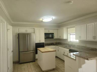 Main picture of 231 Cherry Ln